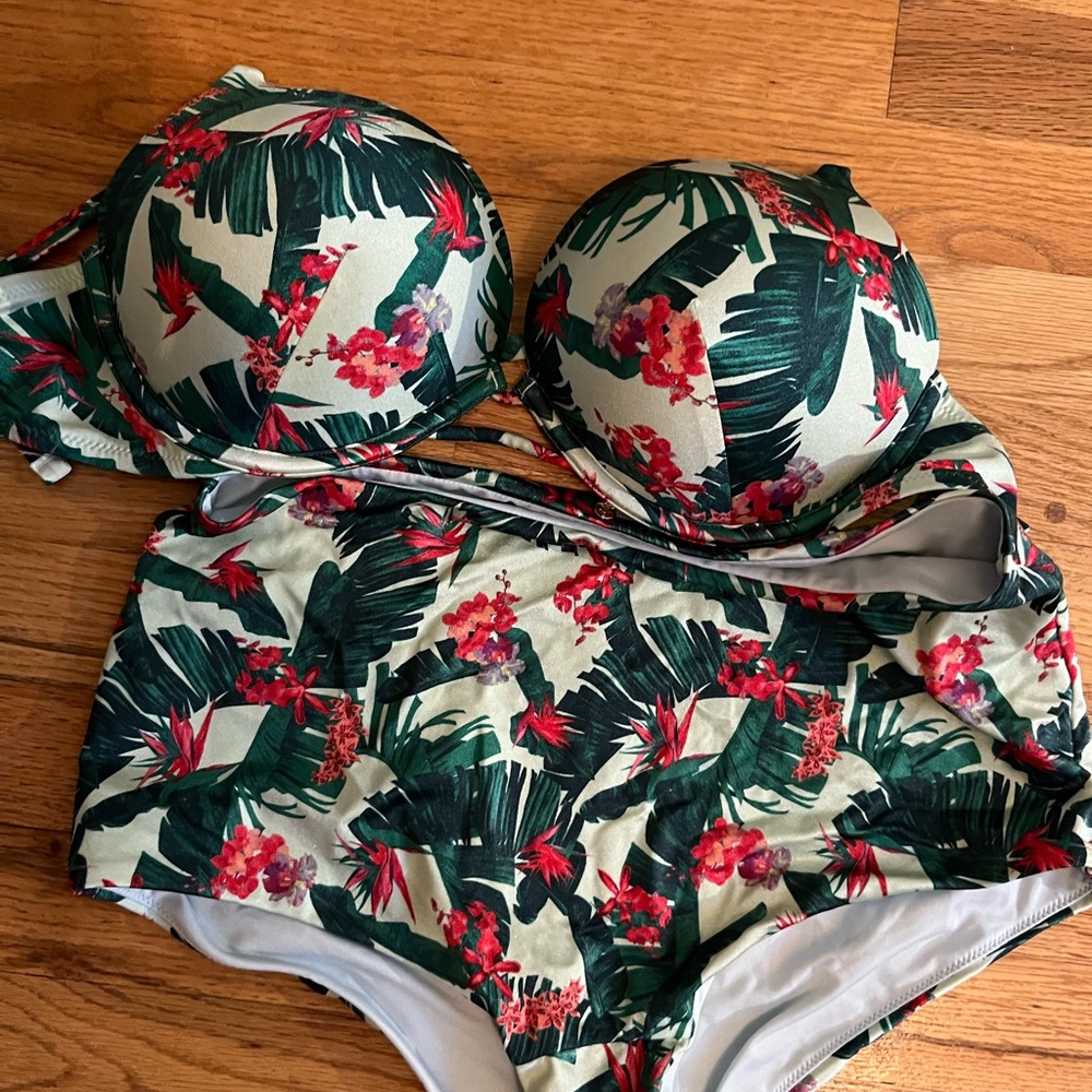 BRAND NEW VICTORIA SECRET BIKINI HIGH WAIST TROPICAL